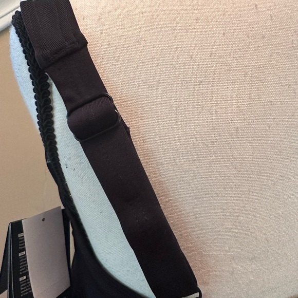 TYR Womens TSTB7A Black Swimwear Solid Twisted Bra Tankini Top Sz#14 NWT - Picture 5 of 10